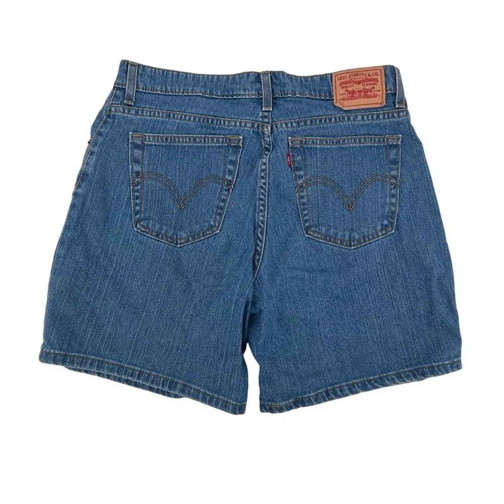 Levi's 550 Relaxed Jean Shorts Size 14 Women’s